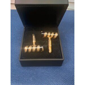 Gold Tone & Black Lucite Cufflinks With Engraved Spiral Design Vintage Mens Acce